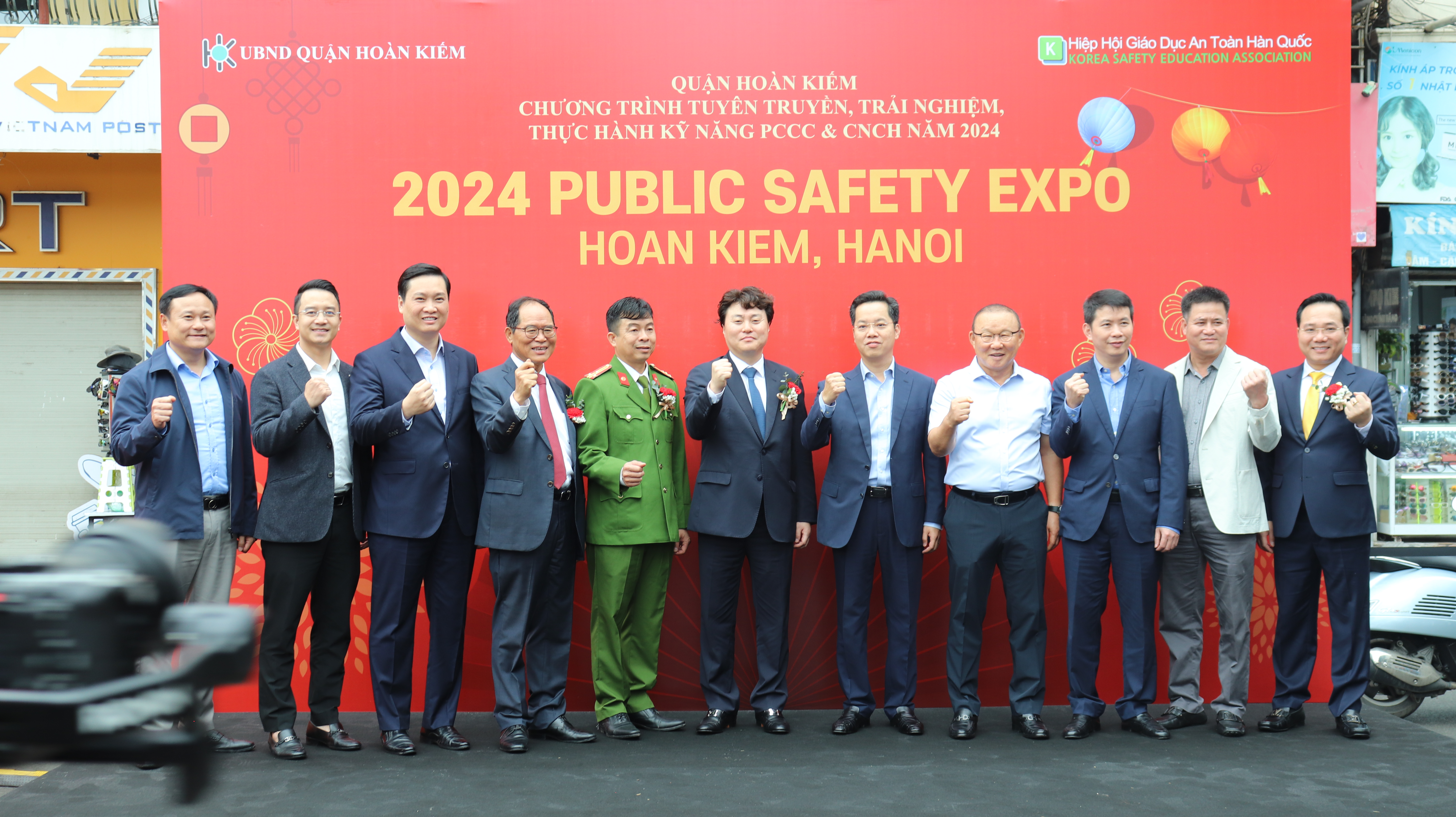 Ảnh 1 – Sự kiện tại Quảng trường Hoàn Kiếm